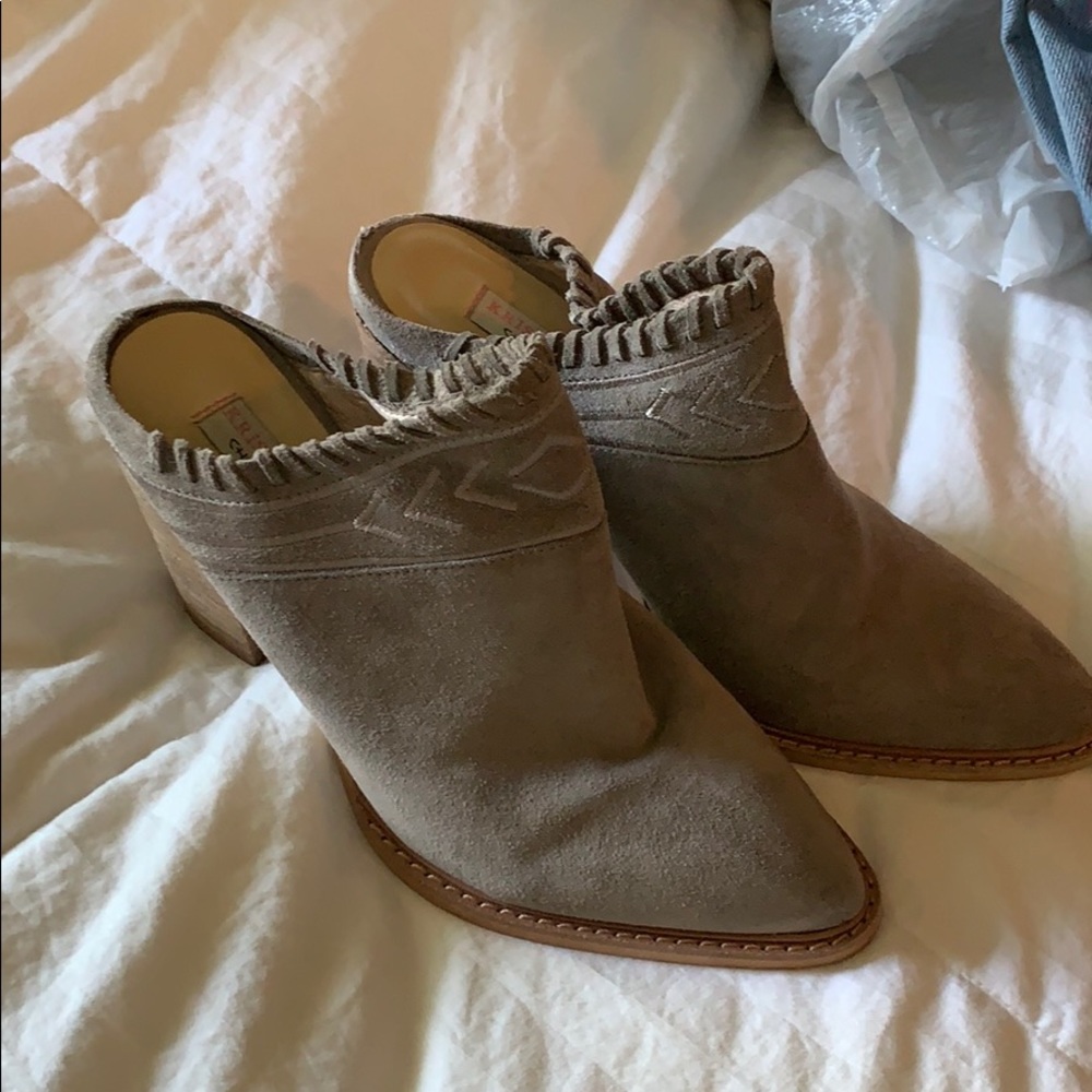 Light brown booties